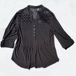 NWT Sheer houndstooth blouse